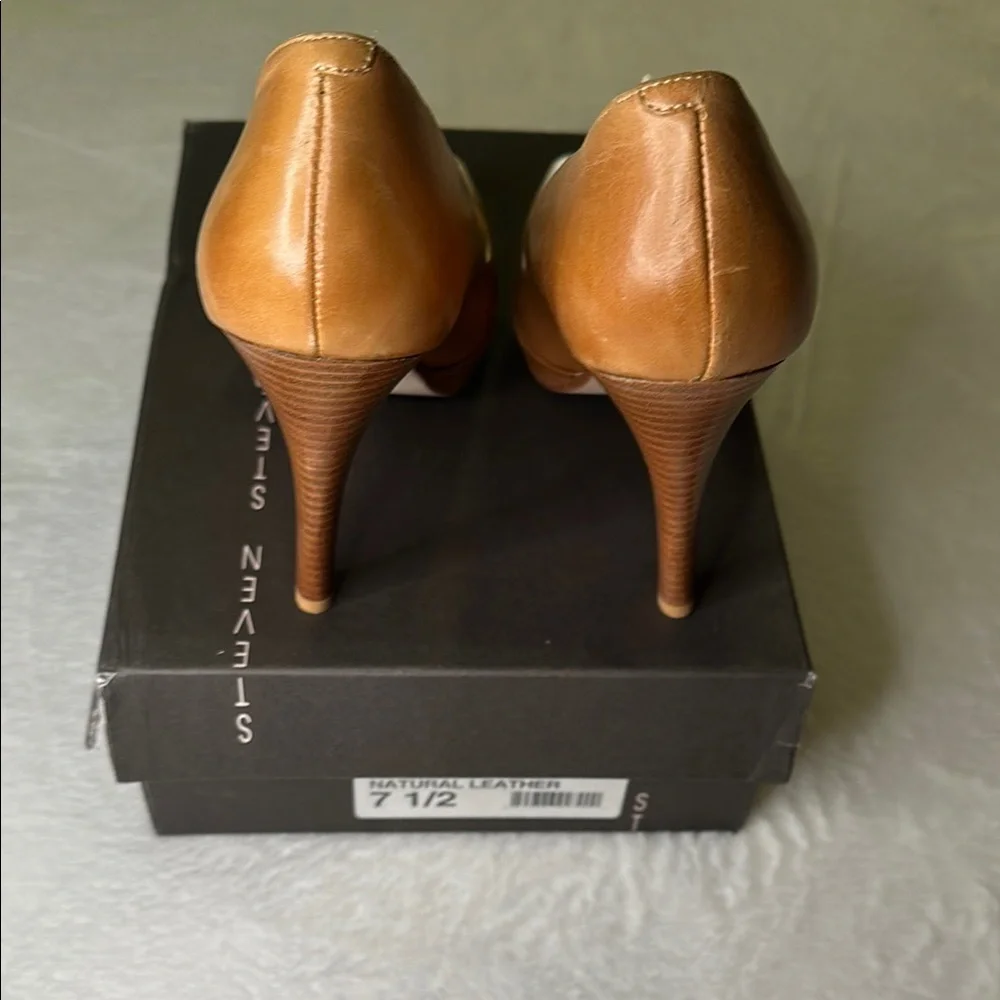 Steven By Steve Madden Heel